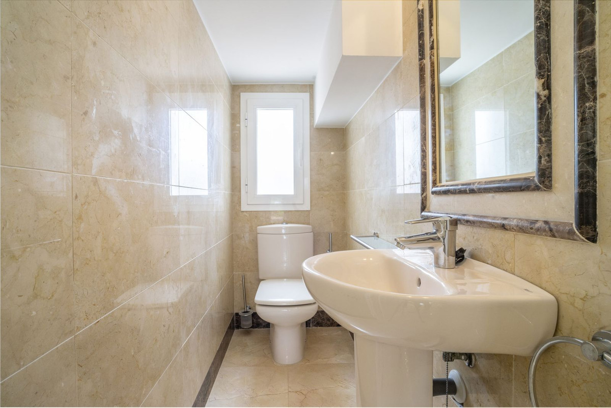2 Bed Apartment for sale in Marbella Costa Del Sol, Málaga, Spain