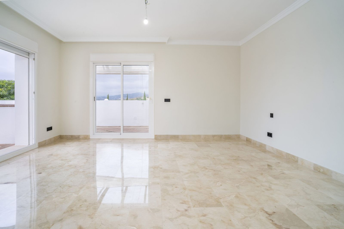 2 Bed Apartment for sale in Marbella Costa Del Sol, Málaga, Spain