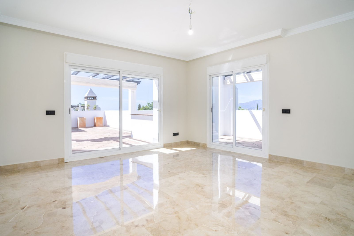 2 Bed Apartment for sale in Marbella Costa Del Sol, Málaga, Spain