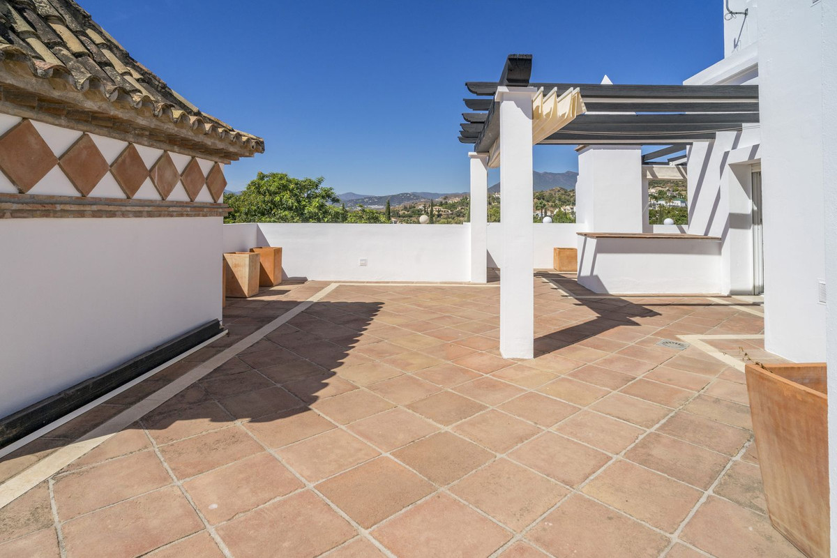 2 Bed Apartment for sale in Marbella Costa Del Sol, Málaga, Spain