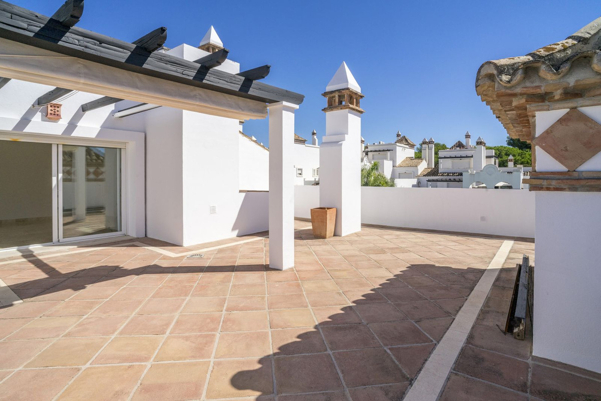 2 Bed Apartment for sale in Marbella Costa Del Sol, Málaga, Spain