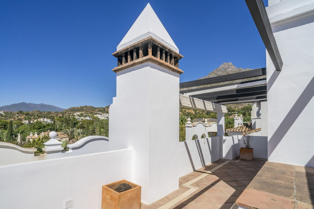 2 Bed Apartment for sale in Marbella Costa Del Sol, Málaga, Spain
