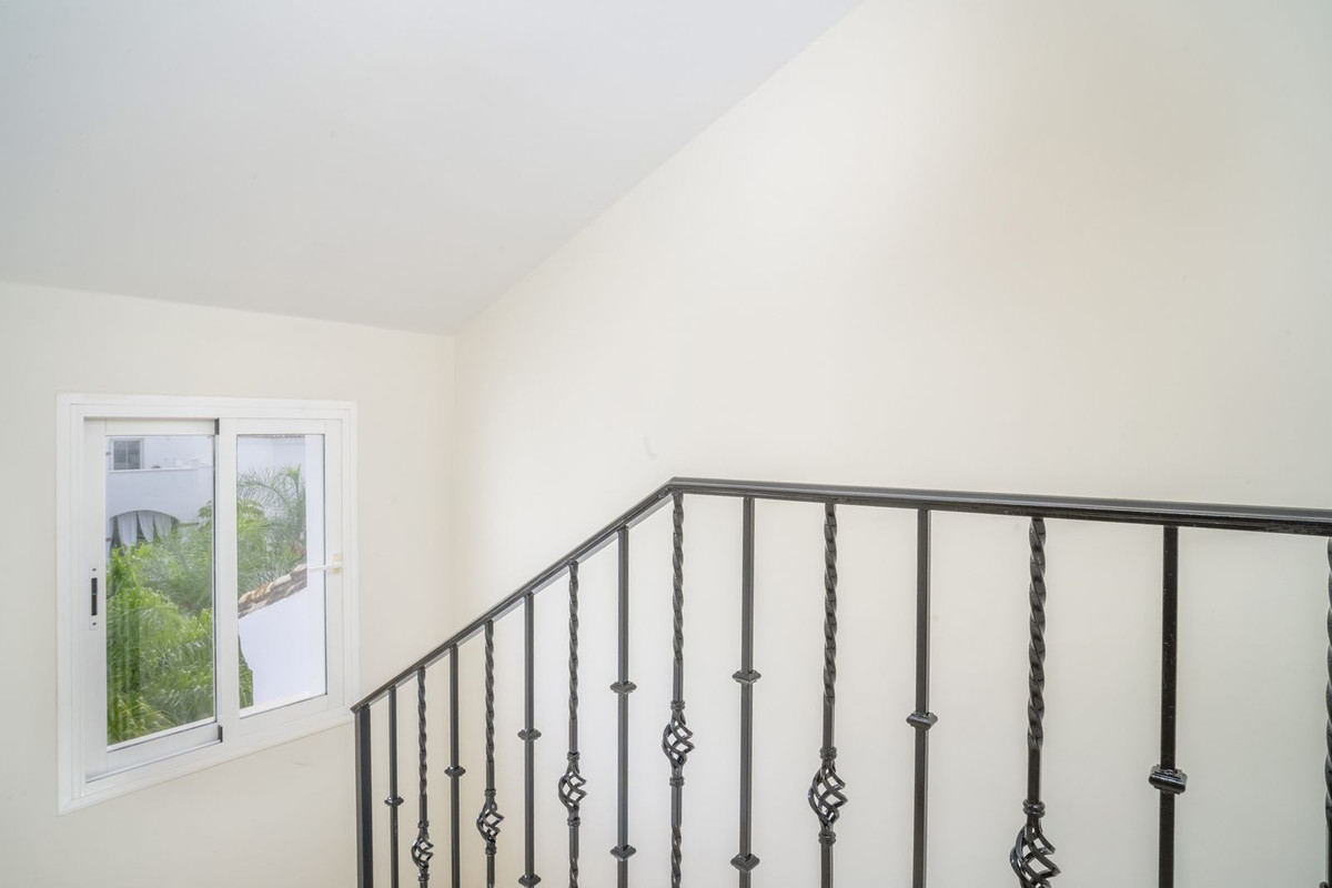 2 Bed Apartment for sale in Marbella Costa Del Sol, Málaga, Spain
