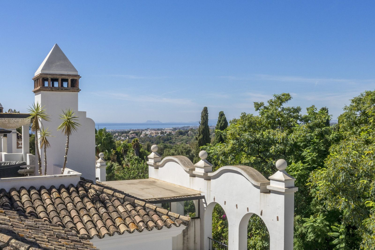 2 Bed Apartment for sale in Marbella Costa Del Sol, Málaga, Spain