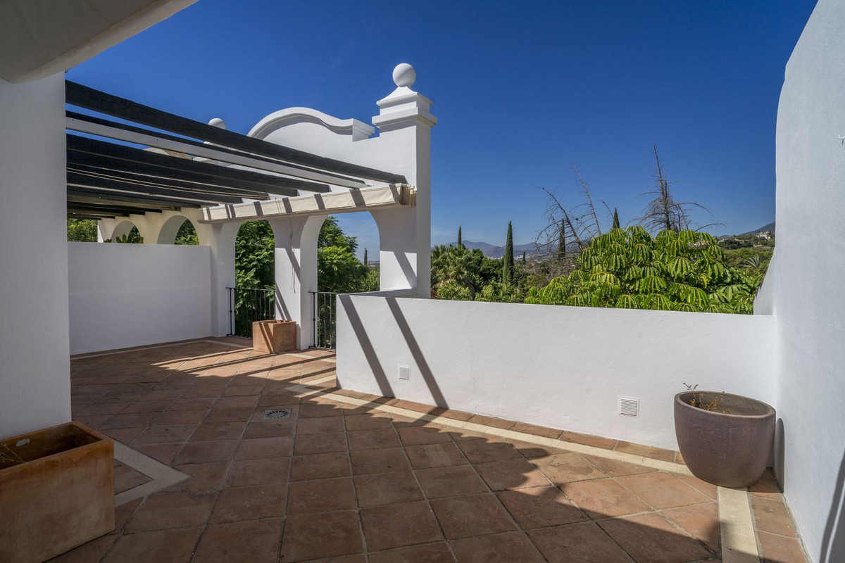 2 Bed Apartment for sale in Marbella Costa Del Sol, Málaga, Spain