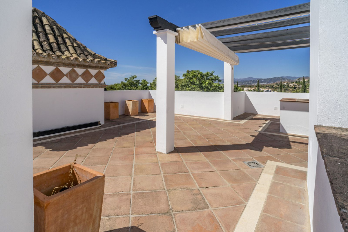 2 Bed Apartment for sale in Marbella Costa Del Sol, Málaga, Spain