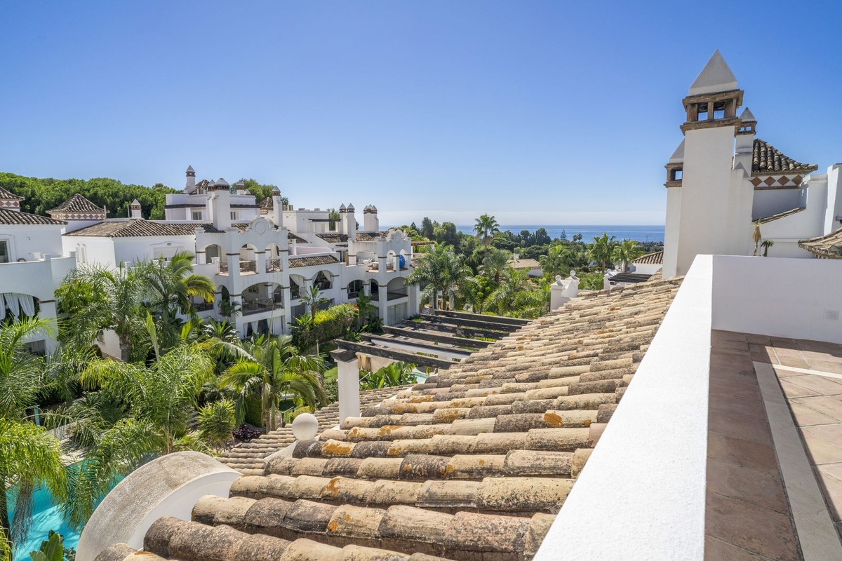 2 Bed Apartment for sale in Marbella Costa Del Sol, Málaga, Spain