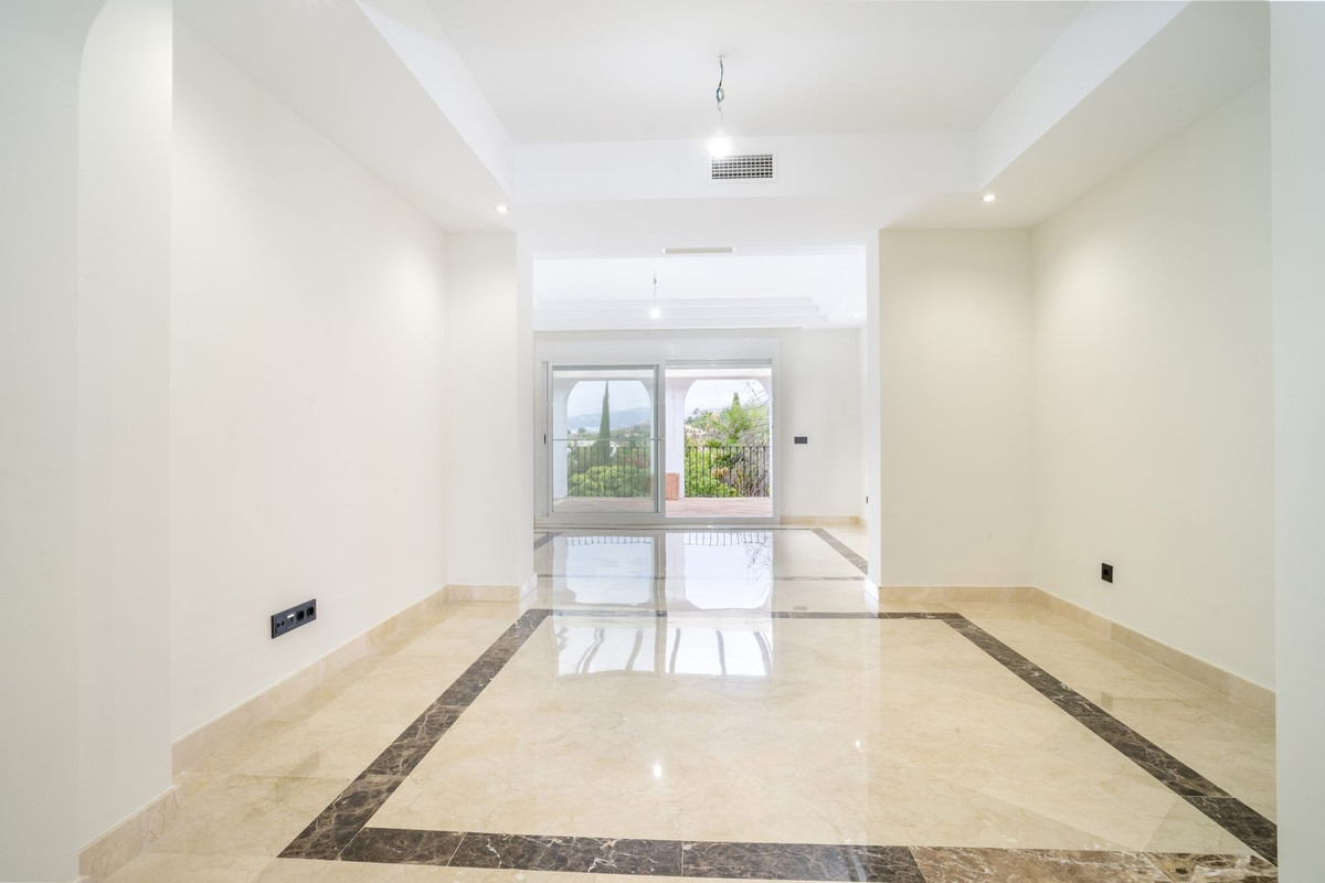 2 Bed Apartment for sale in Marbella Costa Del Sol, Málaga, Spain