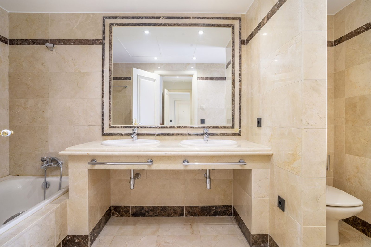 2 Bed Apartment for sale in Marbella Costa Del Sol, Málaga, Spain