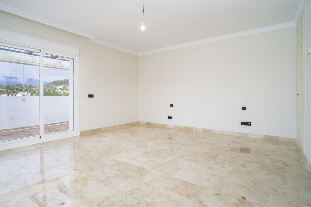2 Bed Apartment for sale in Marbella Costa Del Sol, Málaga, Spain