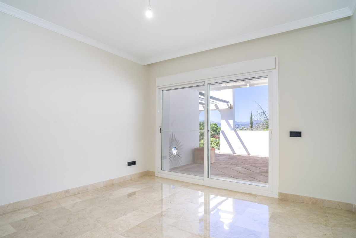 2 Bed Apartment for sale in Marbella Costa Del Sol, Málaga, Spain