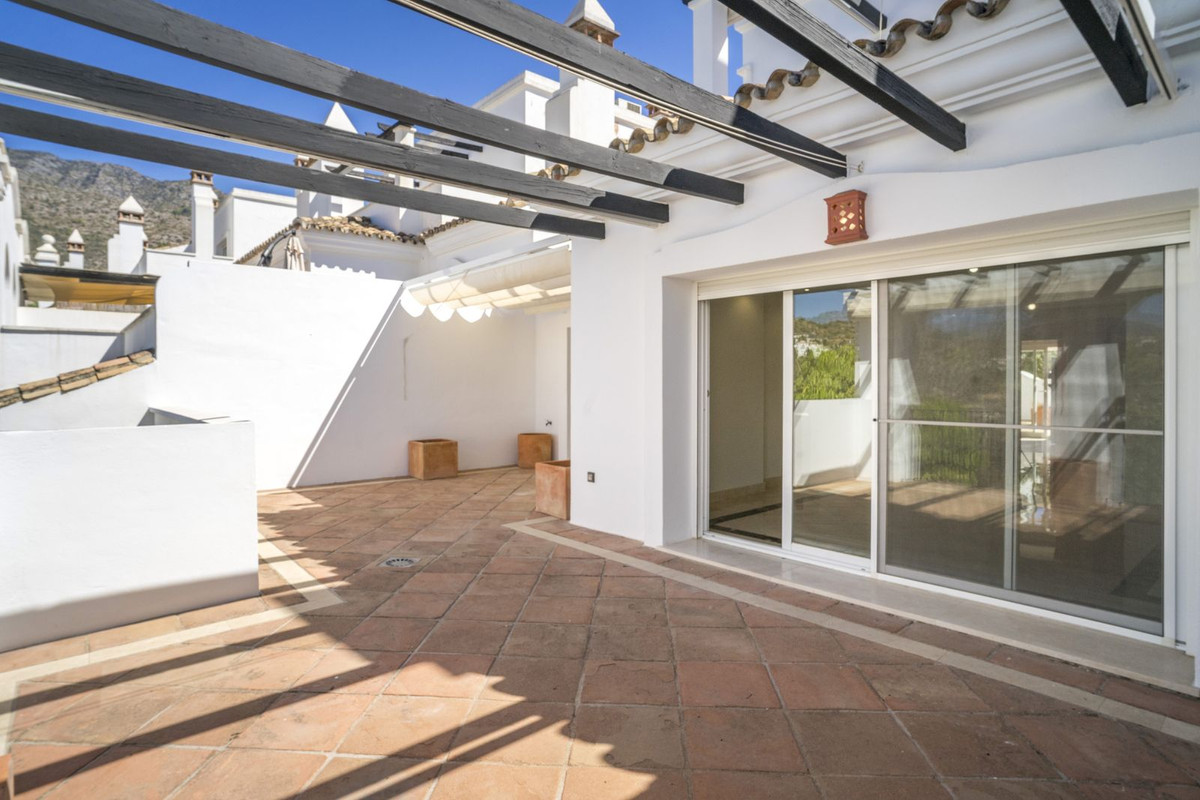2 Bed Apartment for sale in Marbella Costa Del Sol, Málaga, Spain