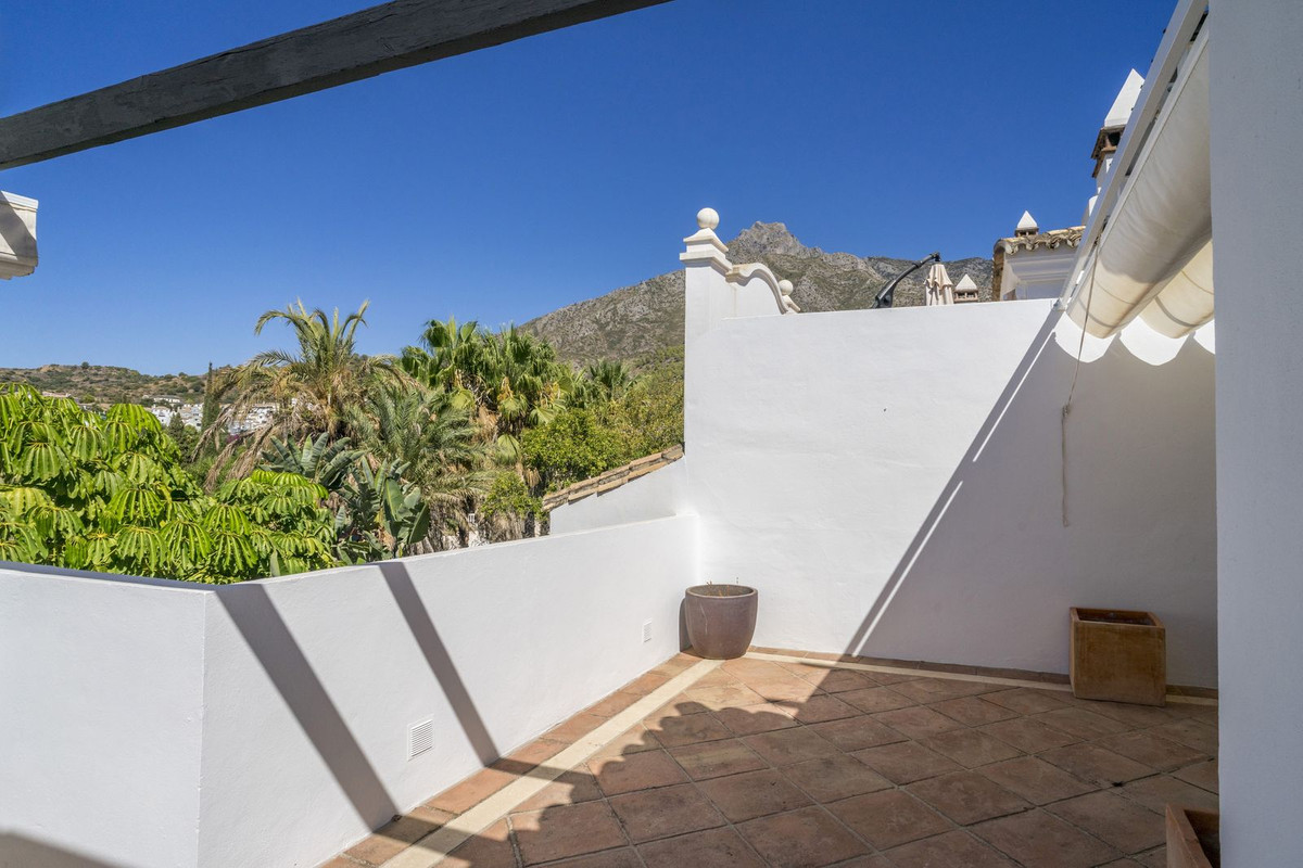 2 Bed Apartment for sale in Marbella Costa Del Sol, Málaga, Spain