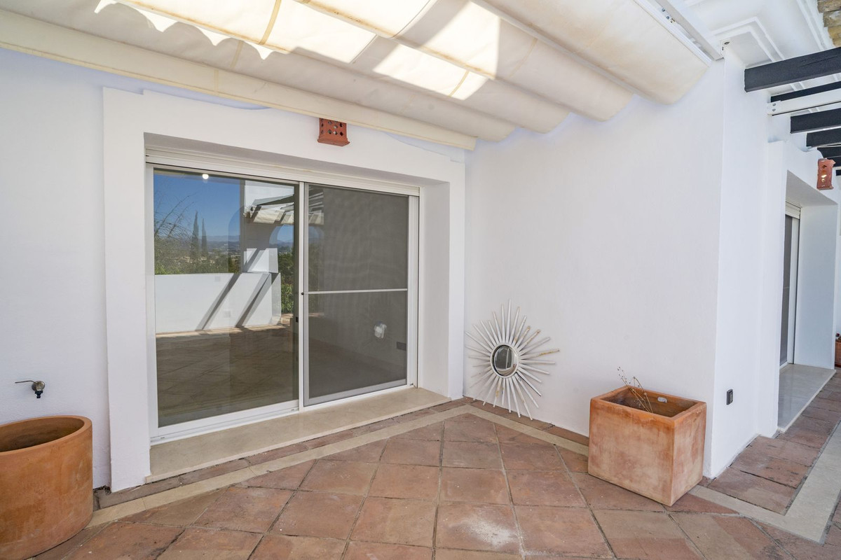 2 Bed Apartment for sale in Marbella Costa Del Sol, Málaga, Spain