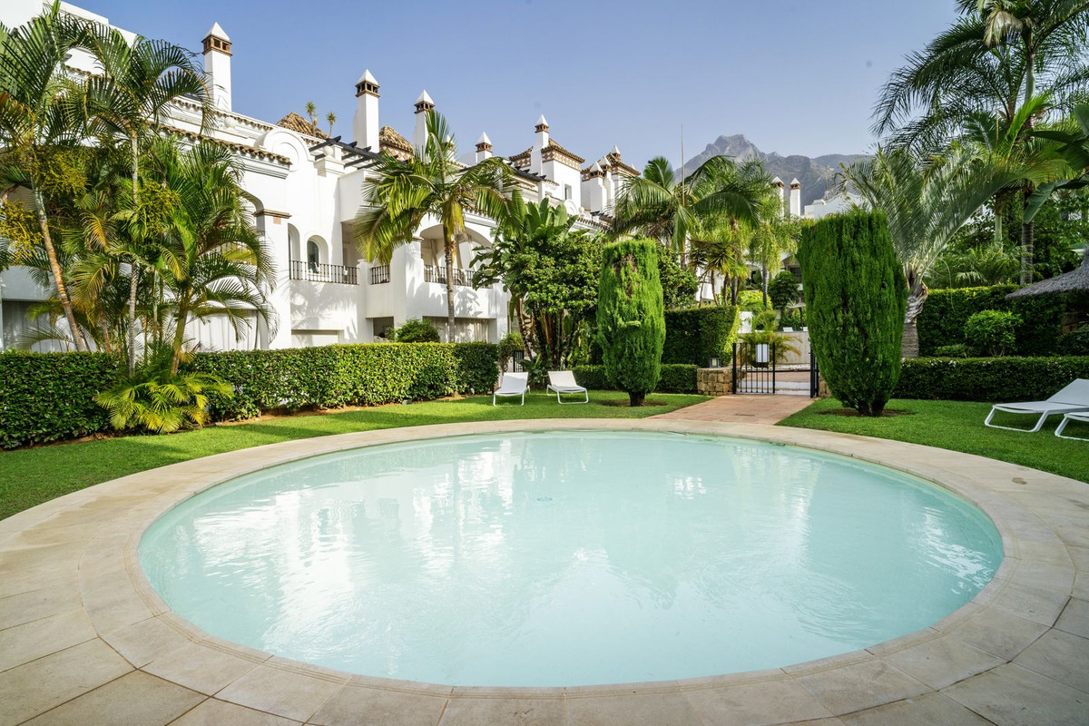 2 Bed Apartment for sale in Marbella Costa Del Sol, Málaga, Spain