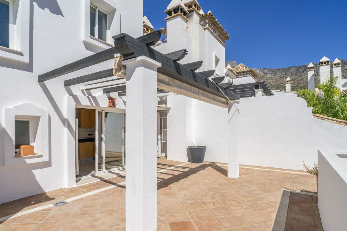 2 Bed Apartment for sale in Marbella Costa Del Sol, Málaga, Spain