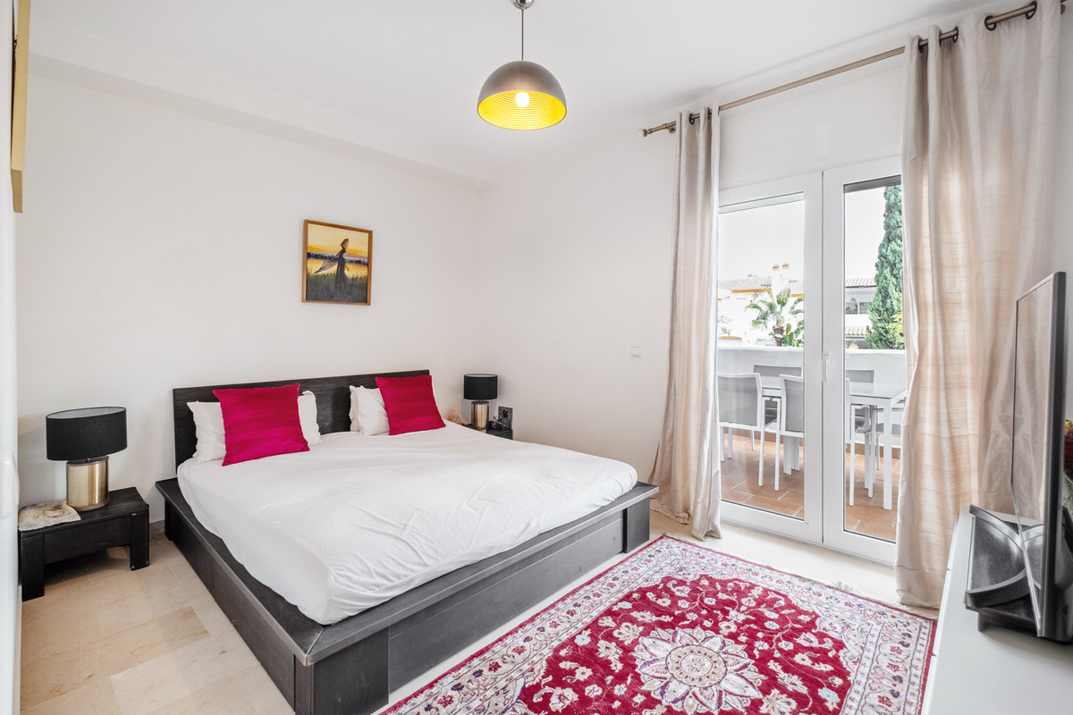 3 Bed Apartment for sale in The Golden Mile Costa Del Sol, Málaga, Spain