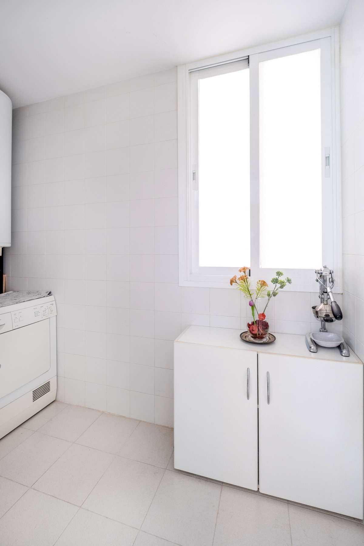 3 Bed Apartment for sale in The Golden Mile Costa Del Sol, Málaga, Spain