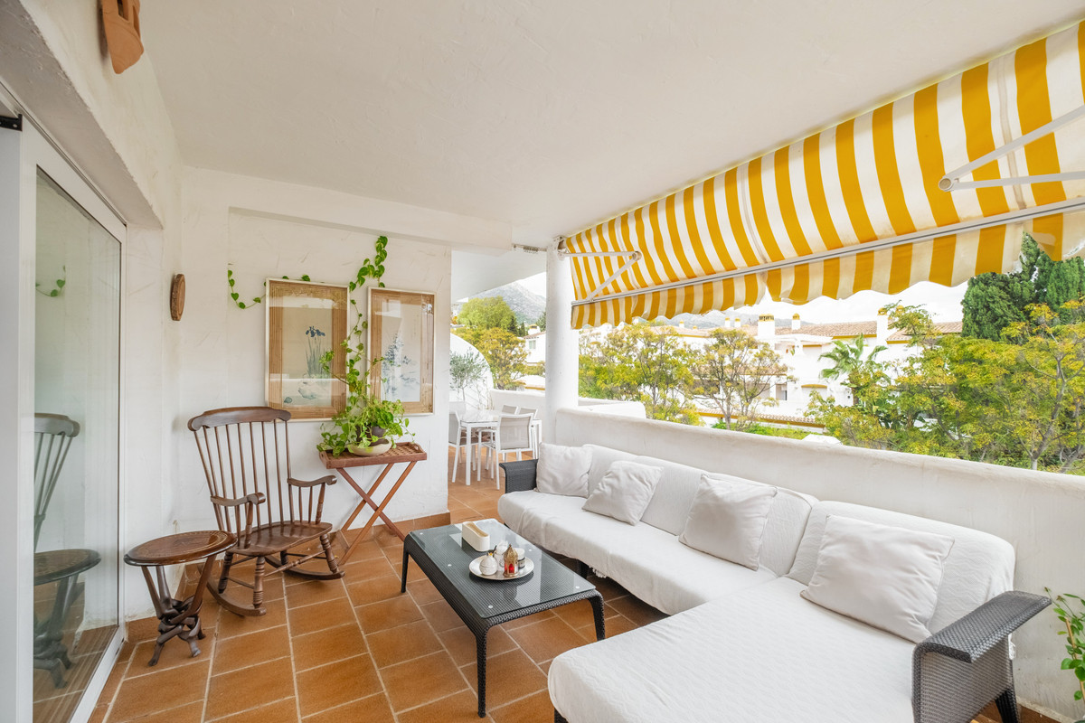 3 Bed Apartment for sale in The Golden Mile Costa Del Sol, Málaga, Spain