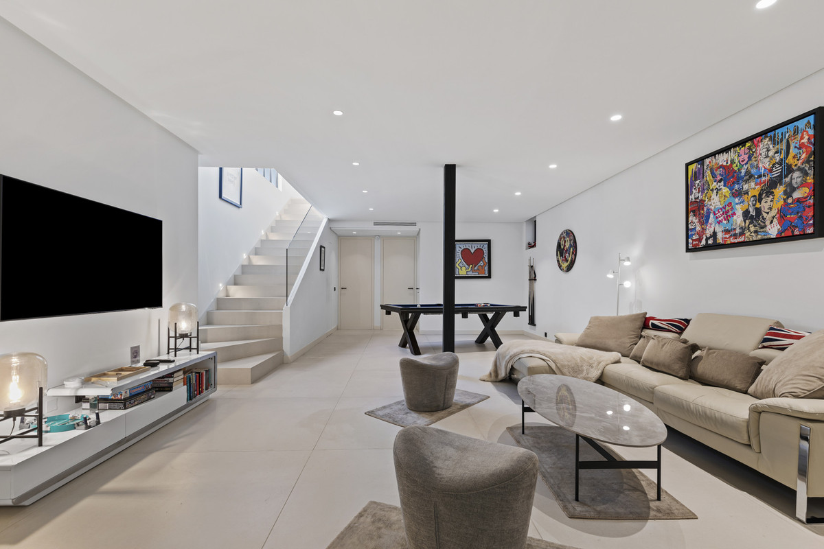 6 Bed Townhouse for sale in San Pedro De Alcántara Costa Del Sol, Málaga, Spain