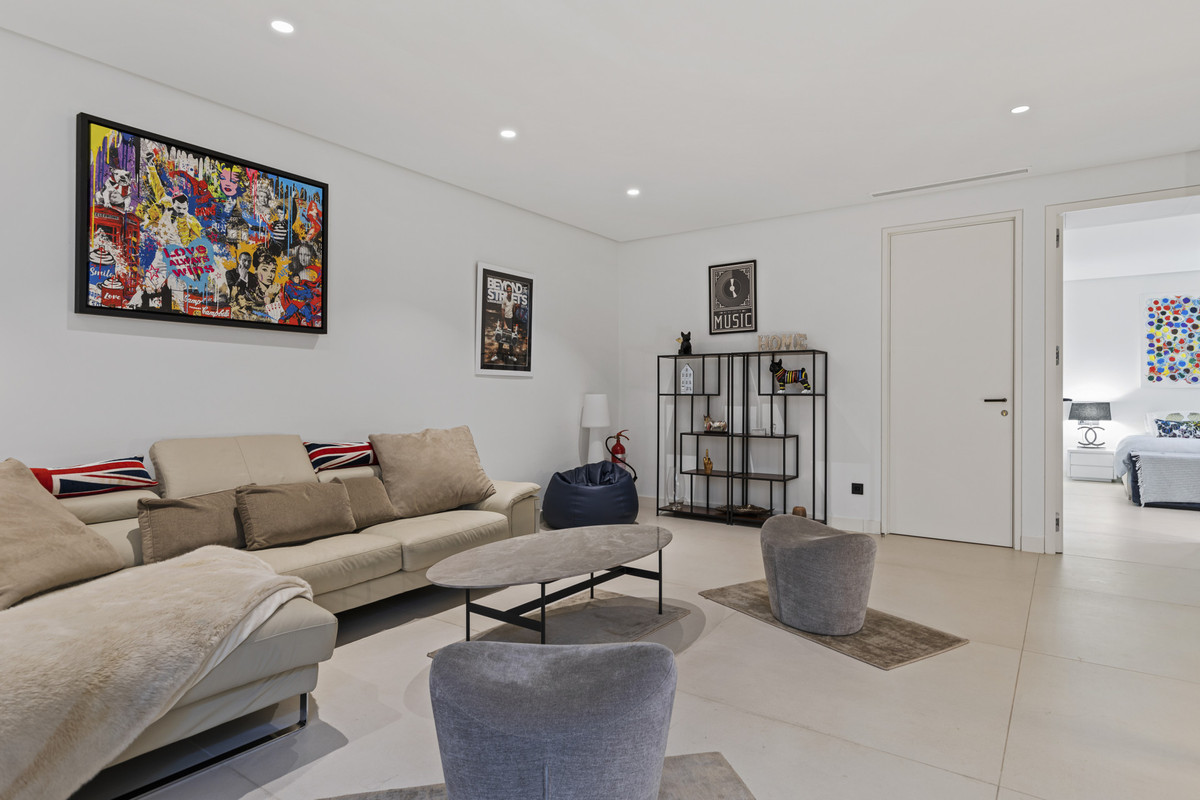 6 Bed Townhouse for sale in San Pedro De Alcántara Costa Del Sol, Málaga, Spain