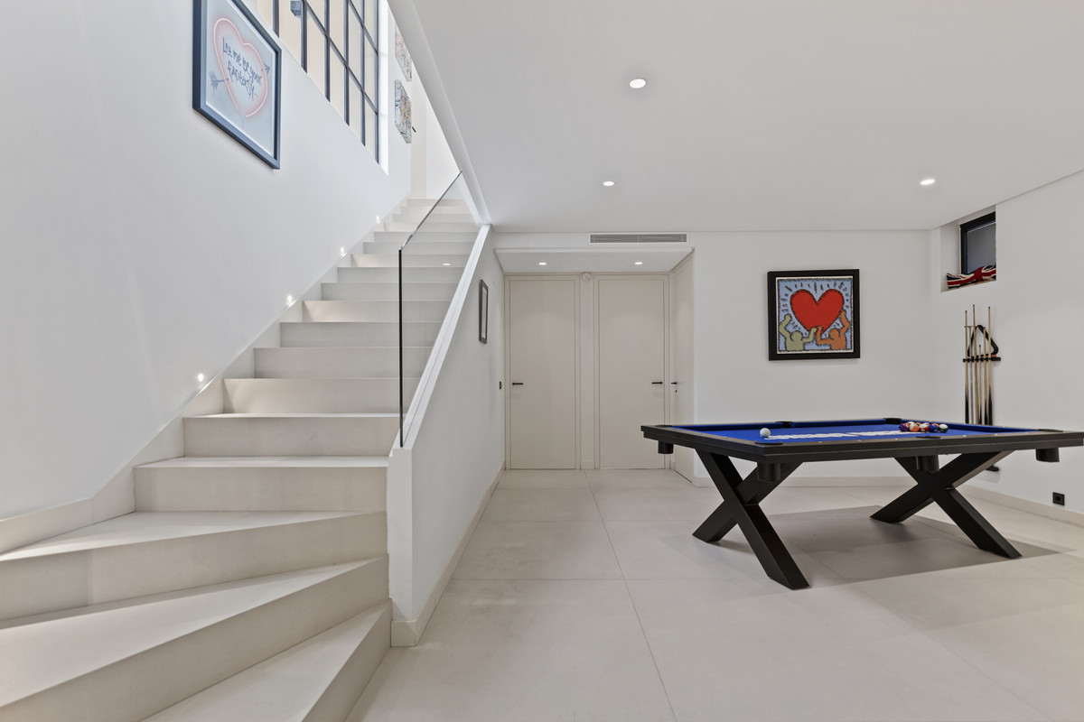 6 Bed Townhouse for sale in San Pedro De Alcántara Costa Del Sol, Málaga, Spain