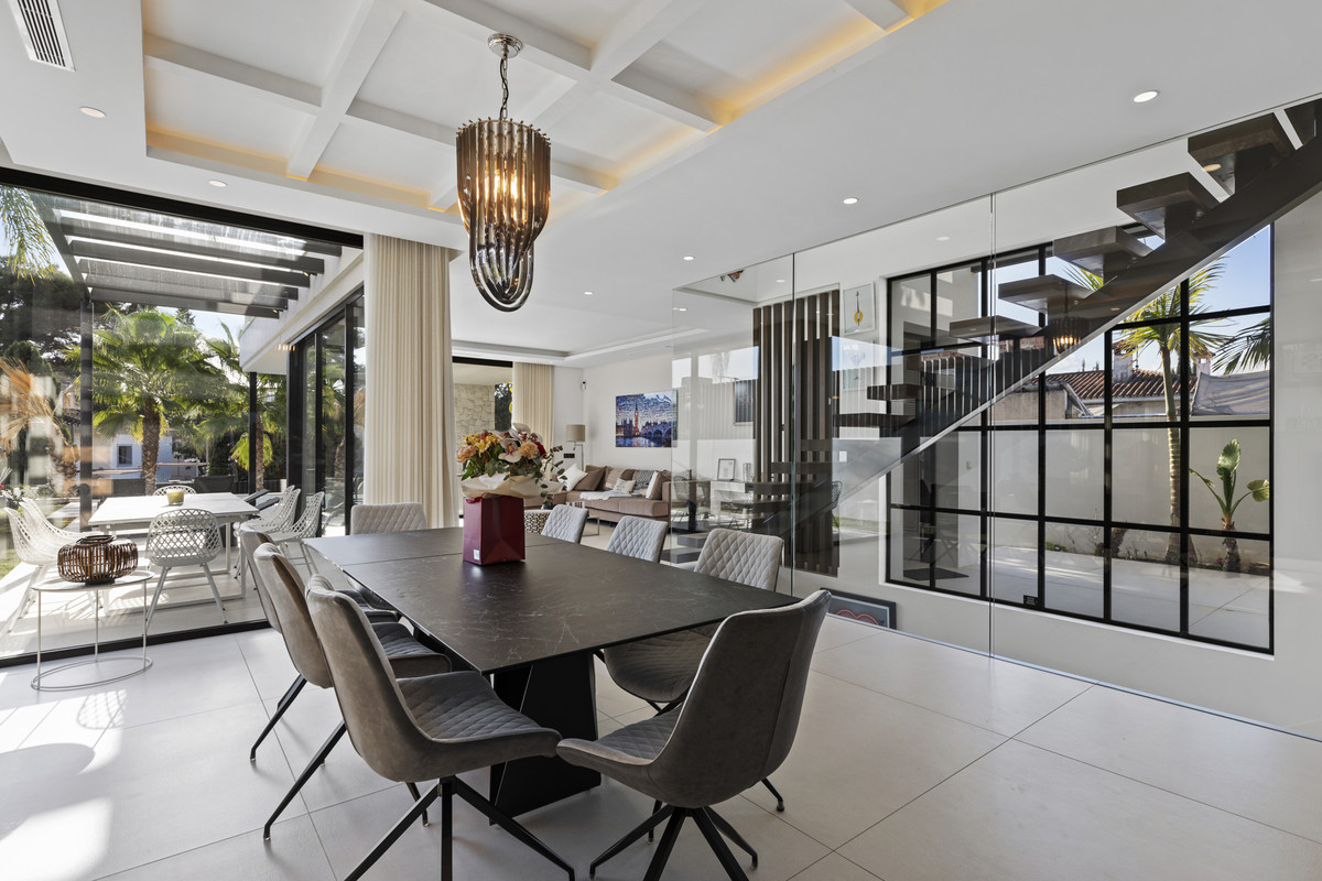 6 Bed Townhouse for sale in San Pedro De Alcántara Costa Del Sol, Málaga, Spain