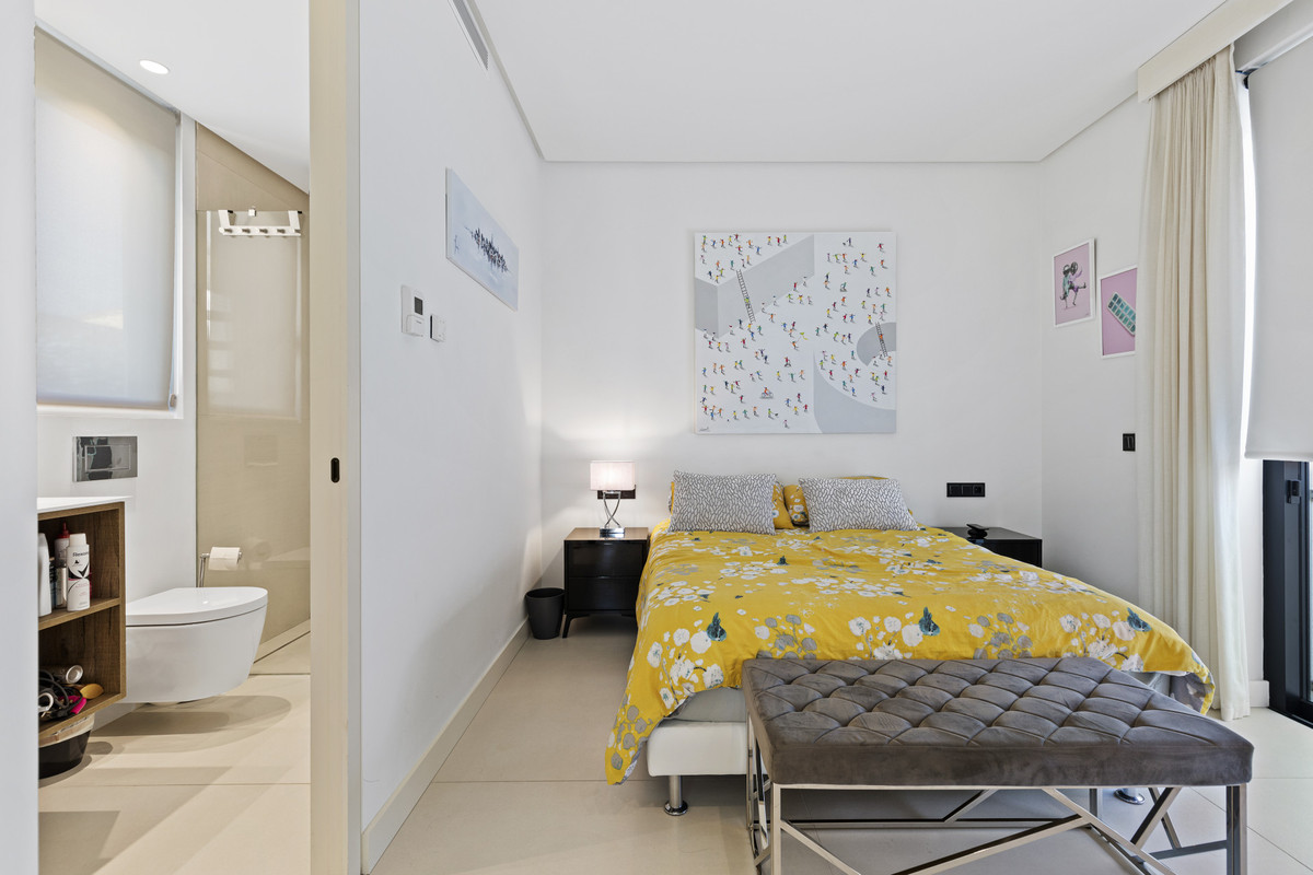 6 Bed Townhouse for sale in San Pedro De Alcántara Costa Del Sol, Málaga, Spain