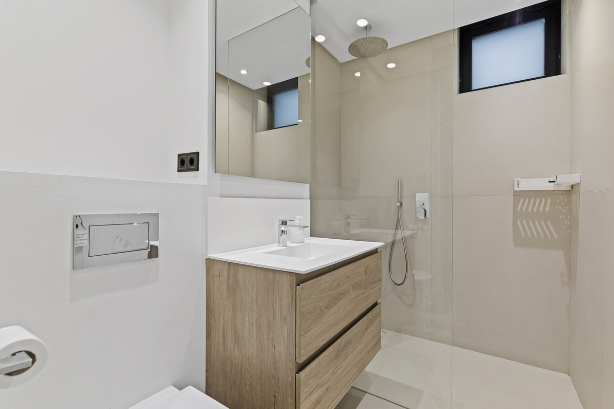 6 Bed Townhouse for sale in San Pedro De Alcántara Costa Del Sol, Málaga, Spain