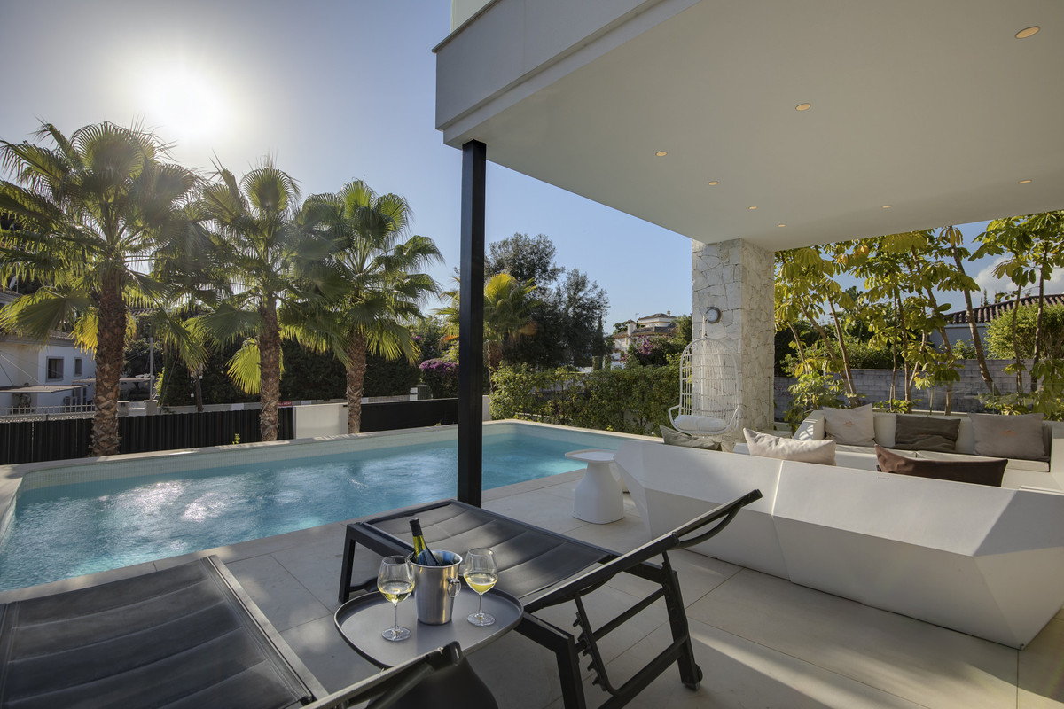 6 Bed Townhouse for sale in San Pedro De Alcántara Costa Del Sol, Málaga, Spain