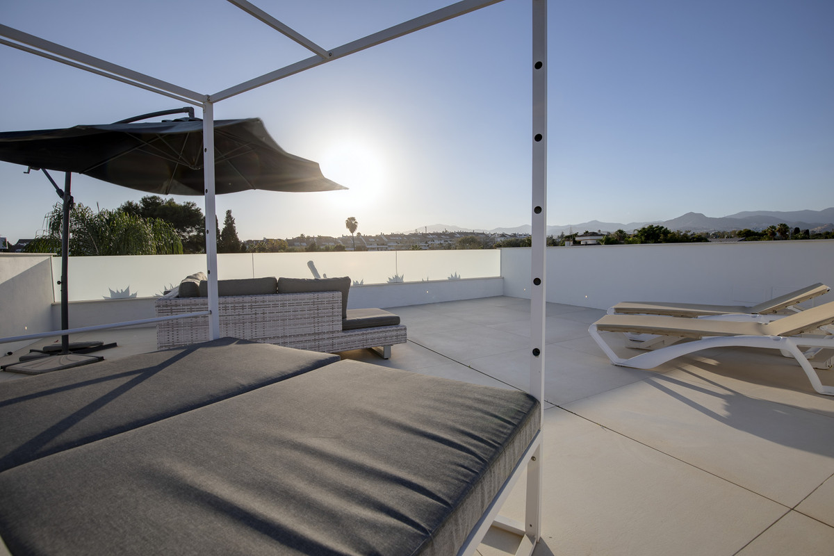 6 Bed Townhouse for sale in San Pedro De Alcántara Costa Del Sol, Málaga, Spain