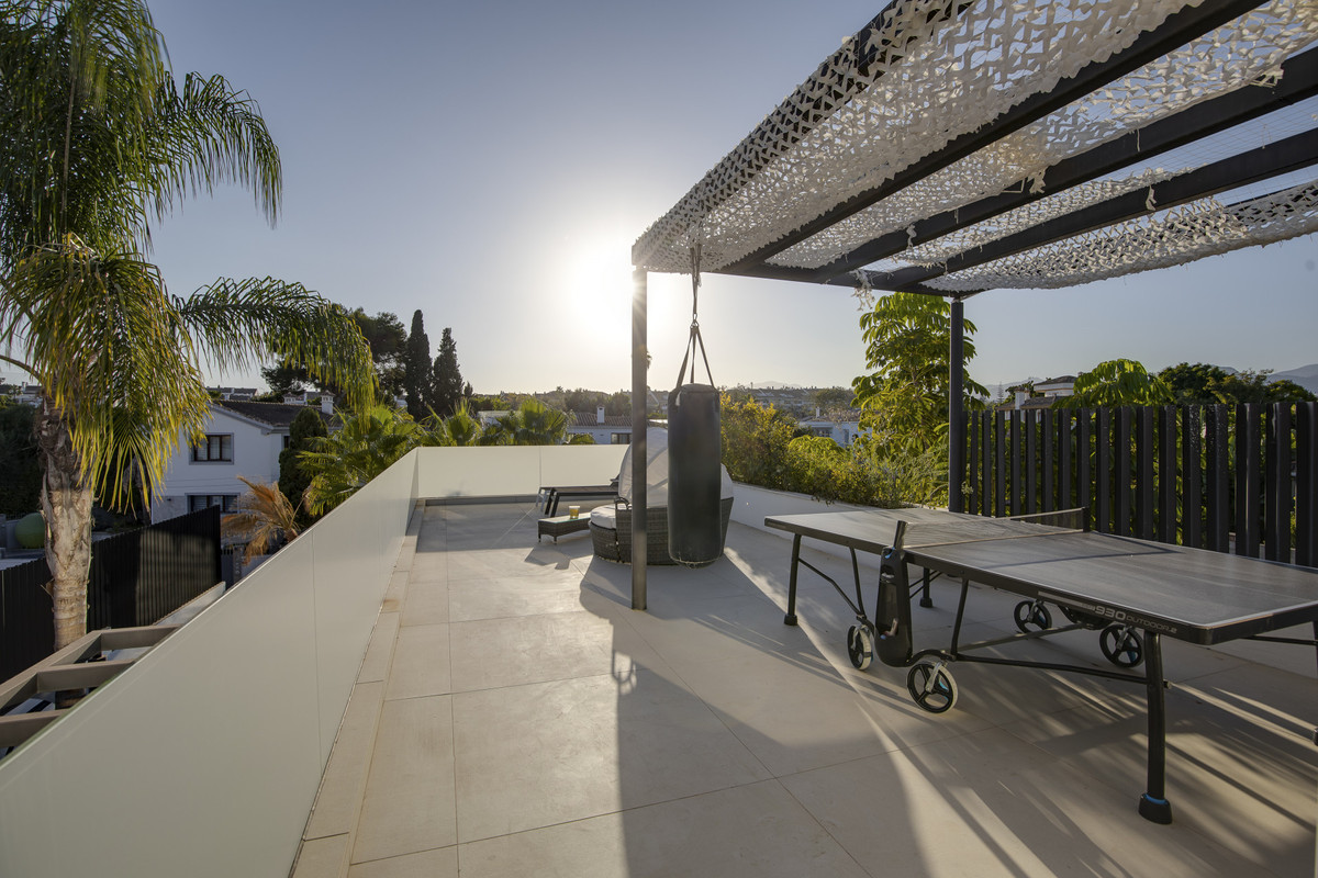 6 Bed Townhouse for sale in San Pedro De Alcántara Costa Del Sol, Málaga, Spain