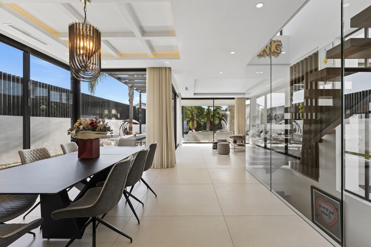 6 Bed Townhouse for sale in San Pedro De Alcántara Costa Del Sol, Málaga, Spain