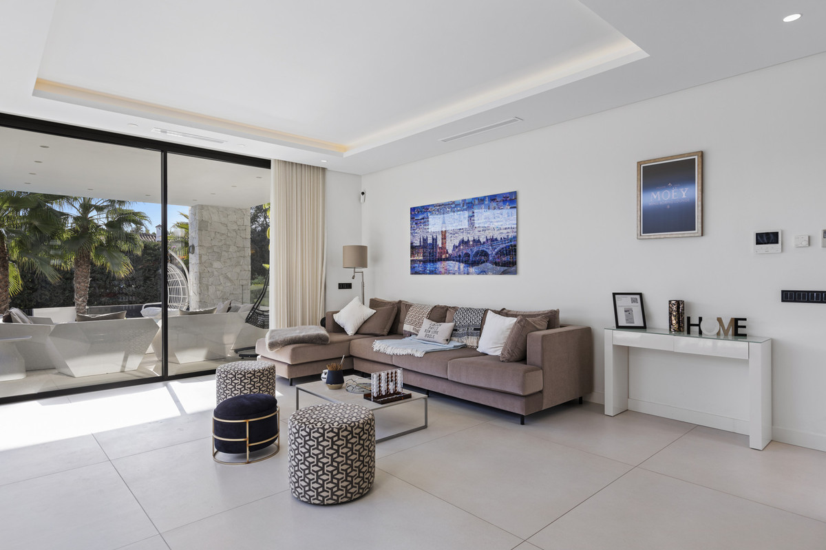 6 Bed Townhouse for sale in San Pedro De Alcántara Costa Del Sol, Málaga, Spain