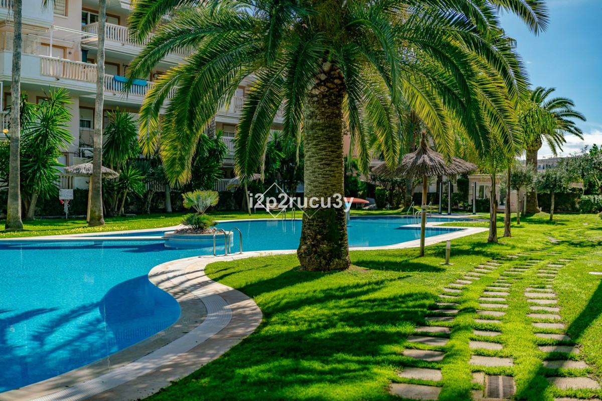 Se vende Apartamento Planta Baja de 4 dormitorios en Costa Blanca, Alicante, España