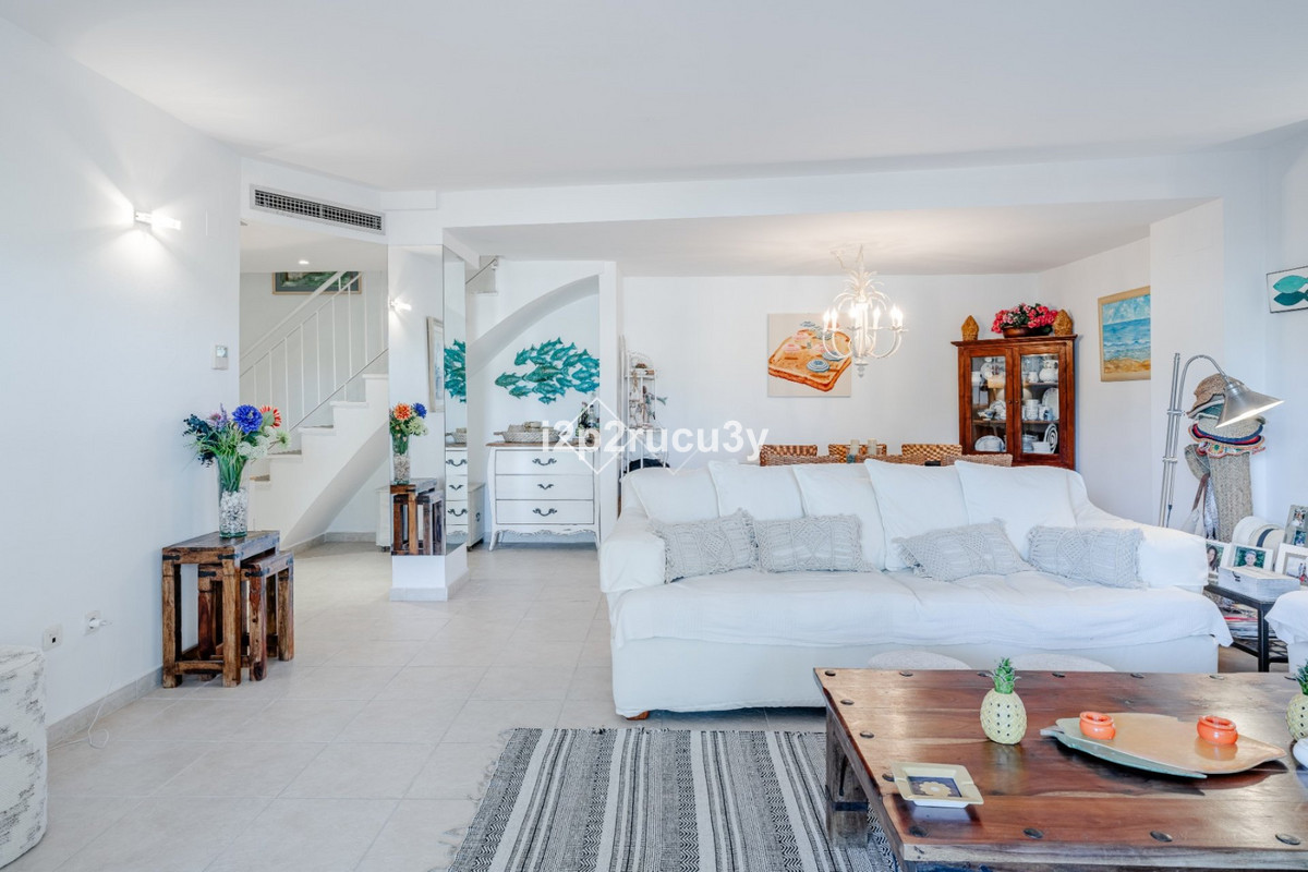 Se vende Apartamento Planta Baja de 4 dormitorios en Costa Blanca, Alicante, España