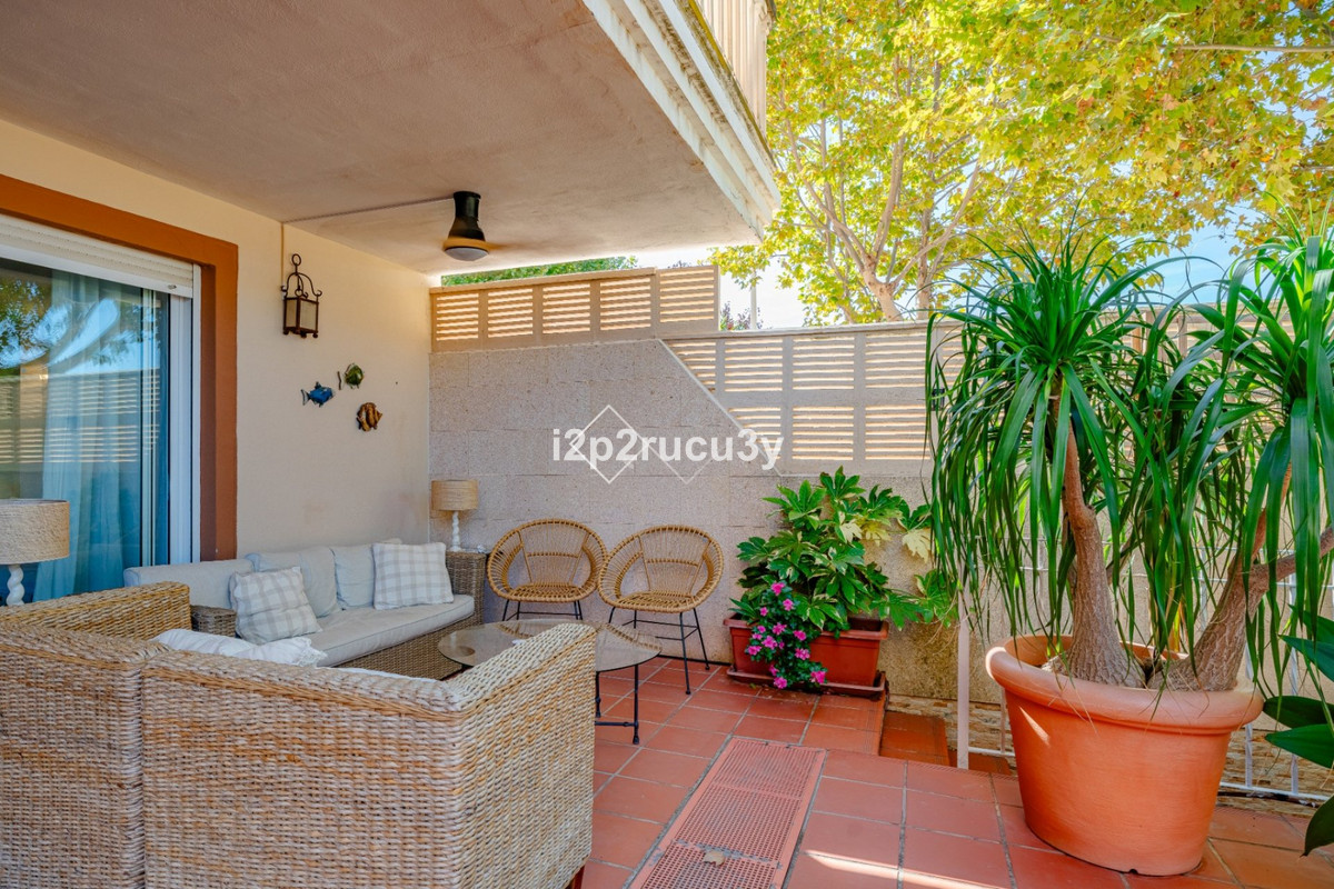 Se vende Apartamento Planta Baja de 4 dormitorios en Costa Blanca, Alicante, España