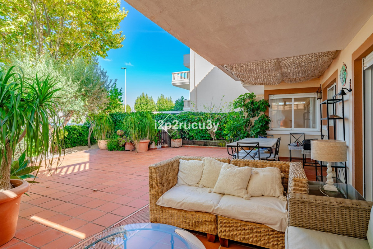 Se vende Apartamento Planta Baja de 4 dormitorios en Costa Blanca, Alicante, España