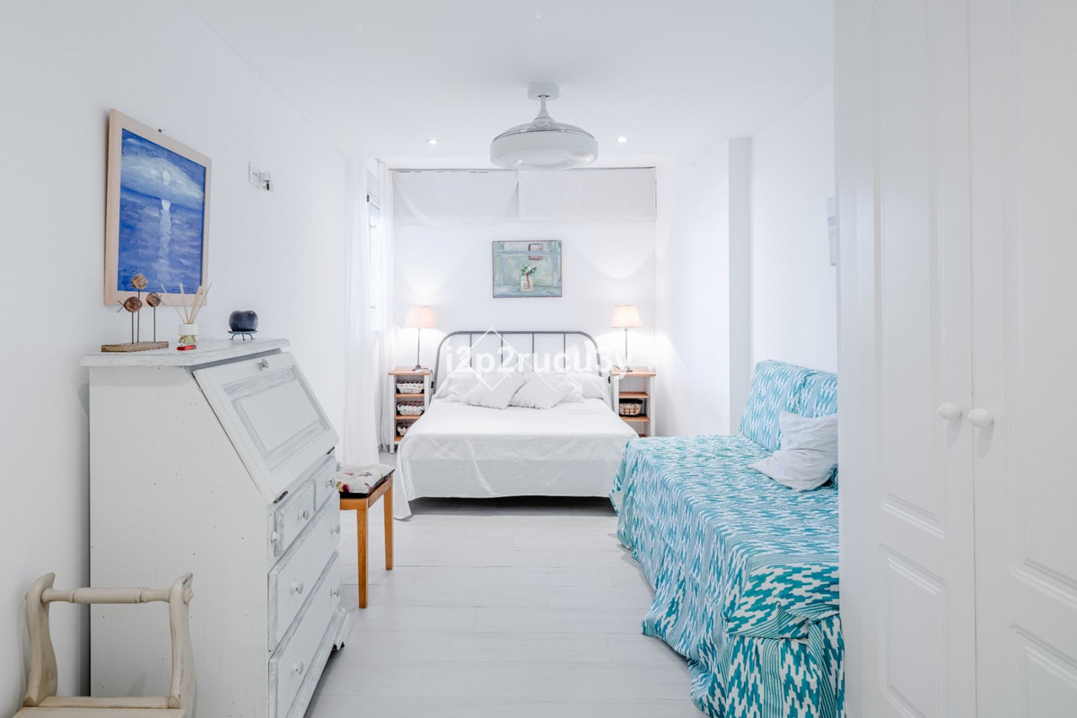 Se vende Apartamento Planta Baja de 4 dormitorios en Costa Blanca, Alicante, España