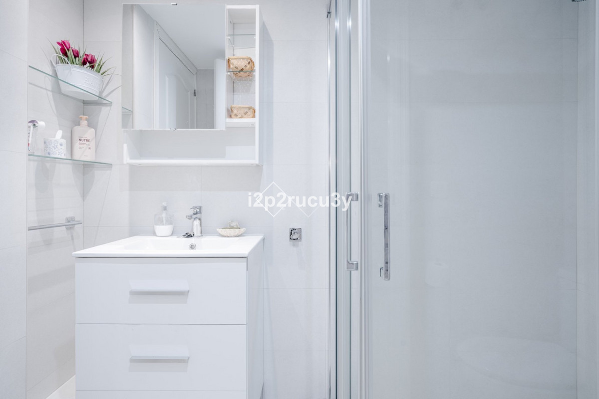 Se vende Apartamento Planta Baja de 4 dormitorios en Costa Blanca, Alicante, España
