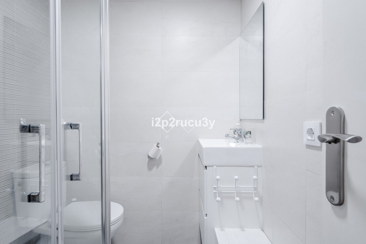 Se vende Apartamento Planta Baja de 4 dormitorios en Costa Blanca, Alicante, España