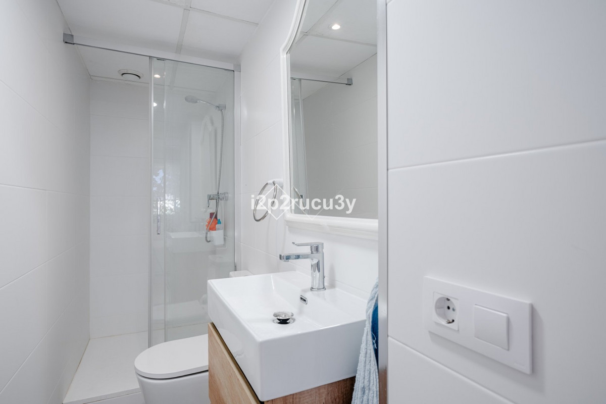 Se vende Apartamento Planta Baja de 4 dormitorios en Costa Blanca, Alicante, España