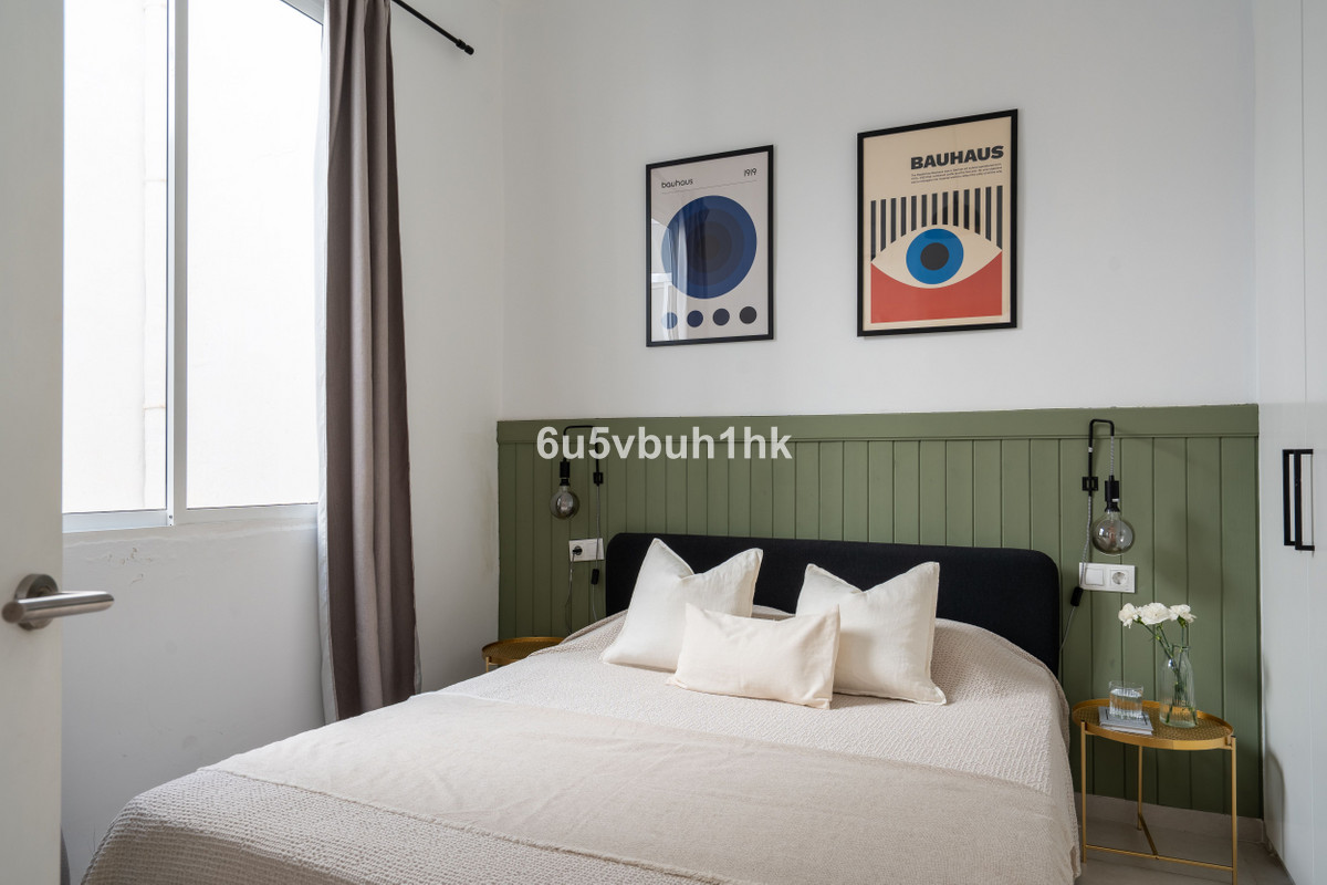 Se vende Apartamento Planta Media de 2 dormitorios en Málaga Ciudad, Málaga, España