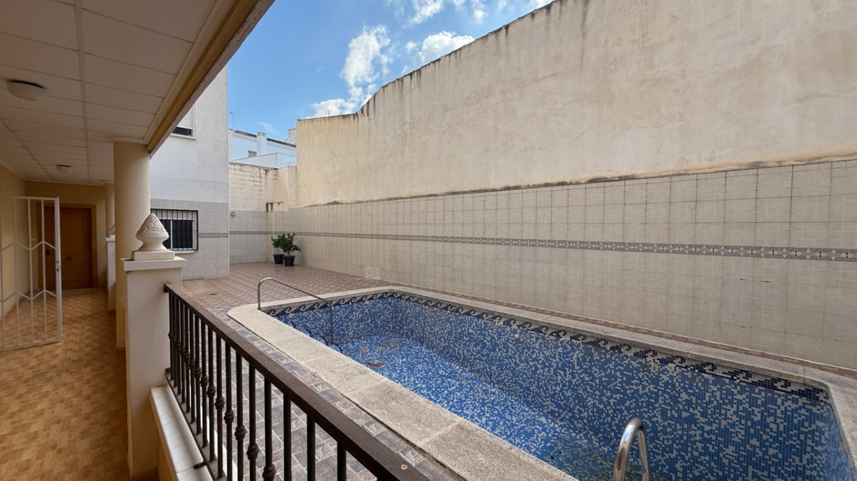 Se vende Apartamento Planta Baja de 2 dormitorios en Costa Blanca, Alicante, España