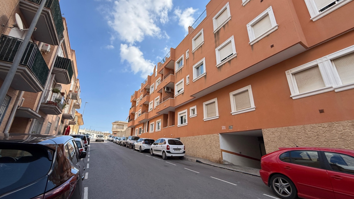 Se vende Apartamento Planta Baja de 2 dormitorios en Costa Blanca, Alicante, España