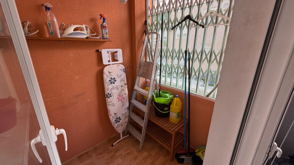 Se vende Apartamento Planta Baja de 2 dormitorios en Costa Blanca, Alicante, España