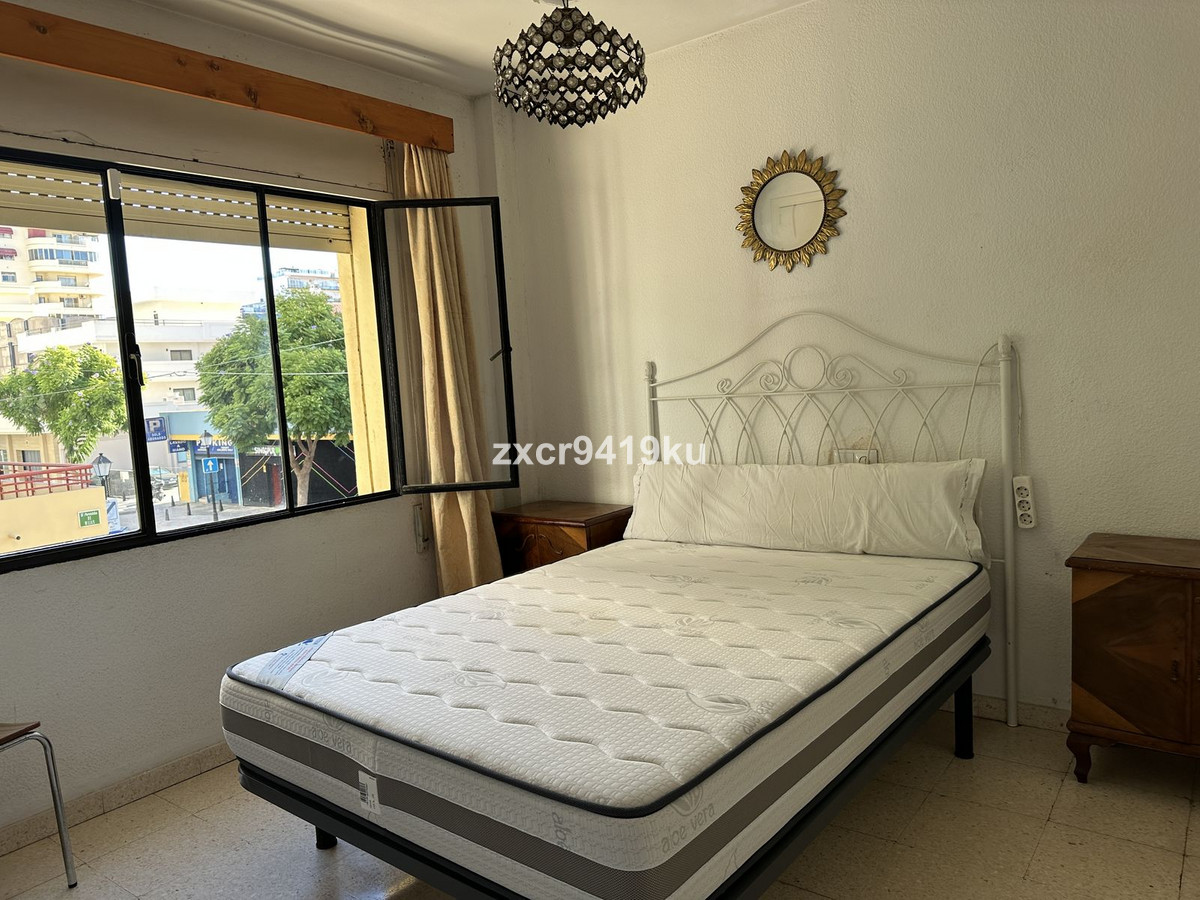 Se vende Apartamento Planta Media de 3 dormitorios en Costa Del Sol, Málaga, España