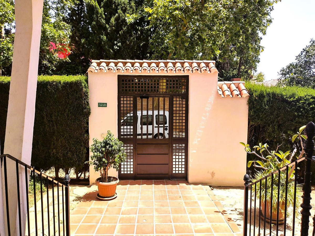 2 Bed Apartment for sale in Marbella Costa Del Sol, Málaga, Spain