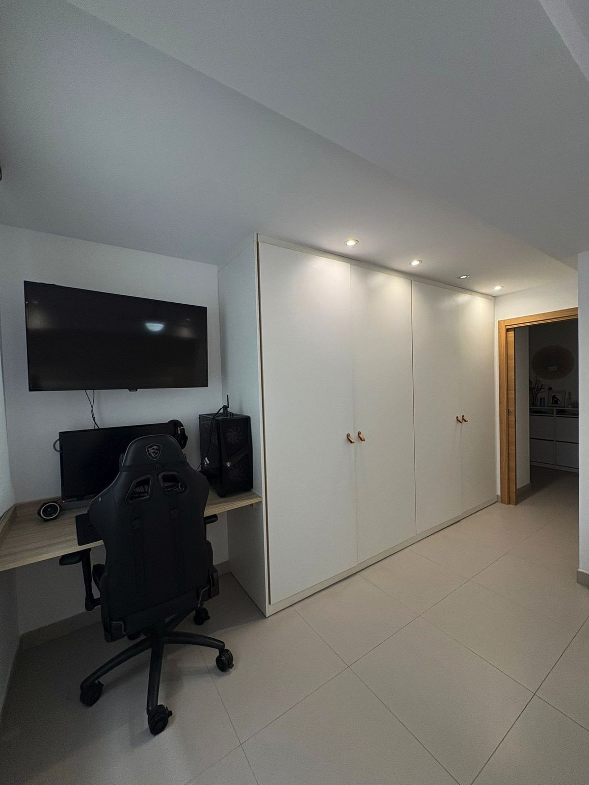 2 Bed Apartment for sale in Marbella Costa Del Sol, Málaga, Spain