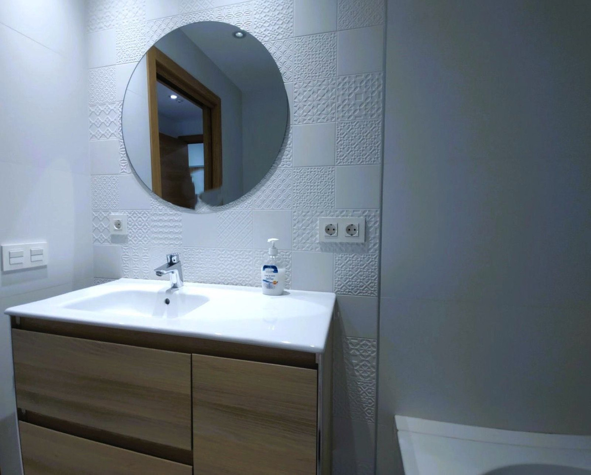2 Bed Apartment for sale in Marbella Costa Del Sol, Málaga, Spain